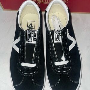 Vans Men's Classic Black and White Sneakers